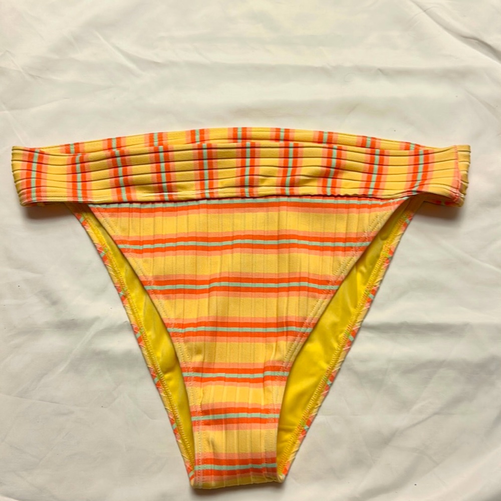 Billabong striped bikini bottoms, size L, brand new, tags still on
